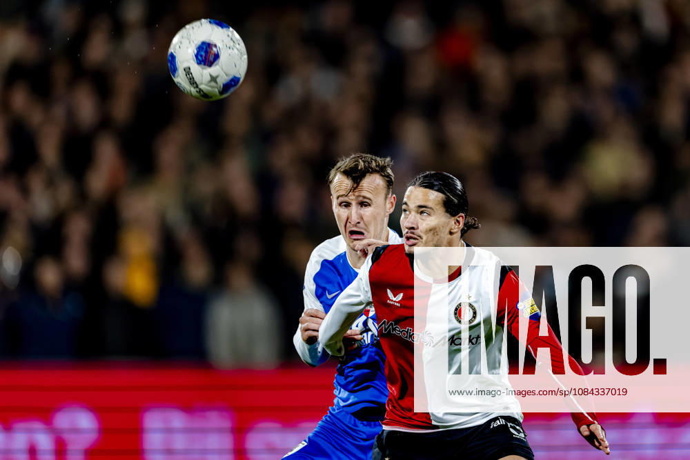 ROTTERDAM AZ Alkmaar midfielder Peer Koopmeiners, SC Feyenoord Rotterdam forward Anis Hadj Moussa during the Vriendenloterij Eredivisie match between Feyenoord and AZ at De Kuip on October 10, 2026, in Rotterdam, the Netherlands. Photo by DeFodi Images