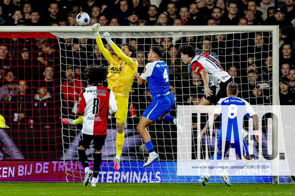 ROTTERDAM AZ Alkmaar goalkeeper Jari De Busser, AZ Alkmaar defender Lewis Schouten, and SC Feyenoord Rotterdam forward Nacho Ferri during the Vriendenloterij Eredivisie match between Feyenoord and AZ at De Kuip on October 10, 2026, in Rotterdam, Netherlands. Photo by DeFodi Images