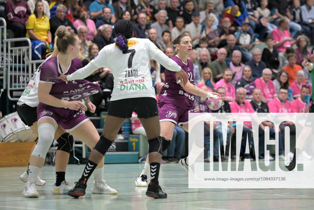 Gabriela Clausson Bitolo (TusSies Metzingen, 22) and Ida Petzold (TusSies Metzingen, 08) vs. Grace Zaadi Deuna (SCM Ramnicu Valcea), 07 TusSies Metzingen vs. SCM Ramnicu Valcea, Handball, EHF, Europa League Qualification Second Leg, 2026–2027 Season, October 10, 2026, TusSies Metzingen vs. SCM Ramnicu Valcea, Handball, EHF, Europa League Qualification Second Leg, 2026–2027 Season, October 10, 2026, Metzingen