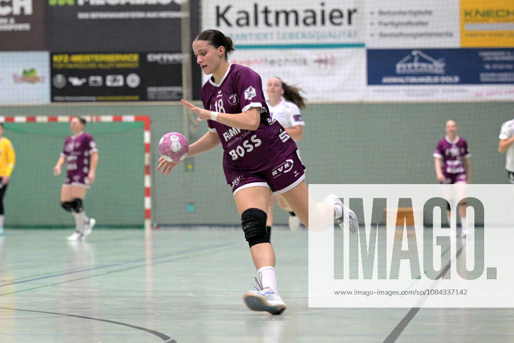 Santina Sabatnig, TusSies Metzingen, 18 on the ball: TusSies Metzingen vs. SCM Ramnicu Valcea, Handball, EHF, Europa League Qualification Second Leg, 2026–2027 Season, October 10, 2026, TusSies Metzingen vs. SCM Ramnicu Valcea, Handball, EHF, Europa League Qualification Second Leg, 2026–2027 Season, October 10, 2026, Metzingen