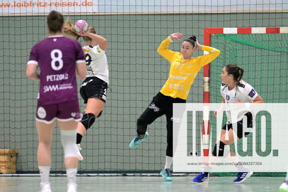 Sara Suba, TusSies Metzingen, 77 in goal against Zoe Sprenger’s SCM Ramnicu Valcea, 19 on the shot TusSies Metzingen vs. SCM Ramnicu Valcea, Handball, EHF, Europa League Qualification Second Leg, 2026–2027 Season, October 10, 2026, TusSies Metzingen vs. SCM Ramnicu Valcea, Handball, EHF, European League Qualification Second Leg, 2026–2027 Season, October 10, 2026, Metzingen