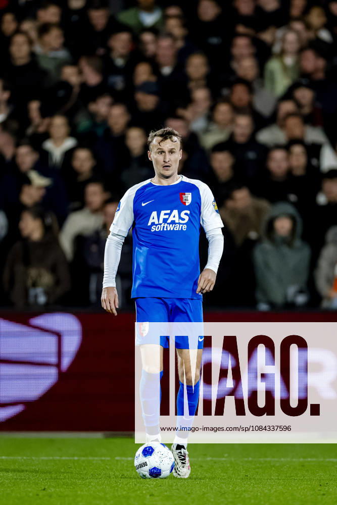 ROTTERDAM AZ Alkmaar midfielder Peer Koopmeiners during the Vriendenloterij Eredivisie match between Feyenoord and AZ at De Kuip on October 10, 2026, in Rotterdam, the Netherlands. Photo by DeFodi Images