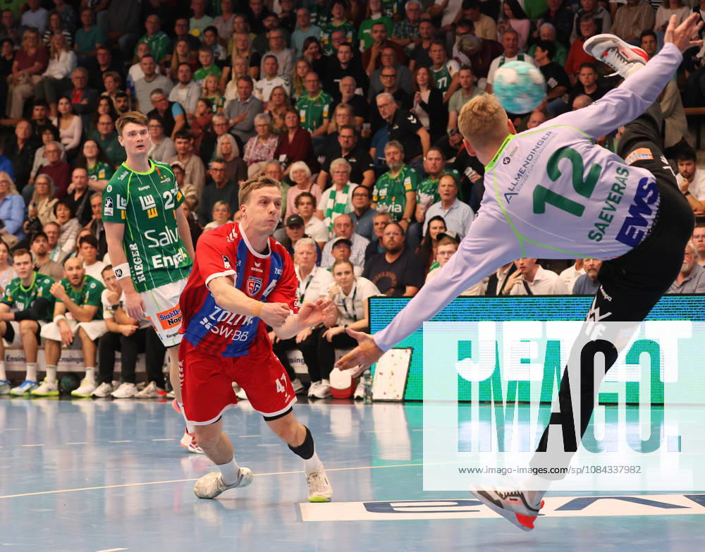 Germany, Göppingen, Opel HBL Bundesliga Handball, FRISCH AUF Göppingen vs. SG BBM Bietigheim, from left: Till Hermann (BBM), Kristian Saeveras (FAG)
