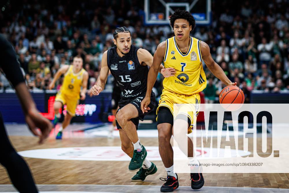 Jack Kayil of Alba Berlin goes head-to-head with Jordan Roland of the Gladiators Trier; Action: Vet Concept Gladiators Trier vs. Alba Berlin, Basketball, easyCredit BBL, Matchday 5, 2026–2027 Season, October 10, 2026, Vet Concept Gladiators Trier vs. Alba Berlin, Basketball, easyCredit BBL, Matchday 5, 2026–2027 Season