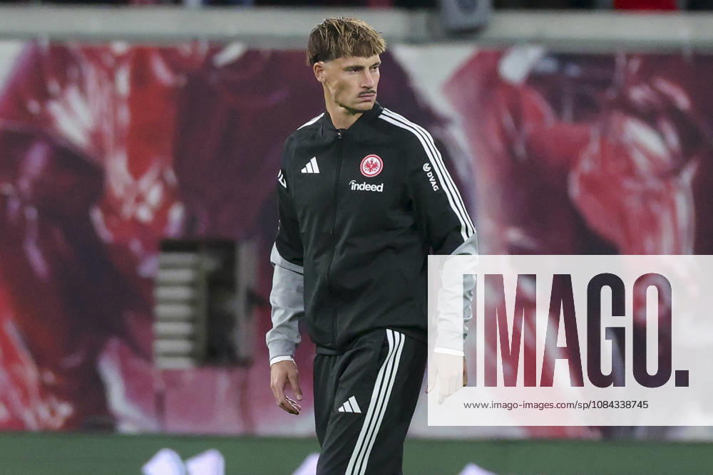Robin Koch of Eintracht Frankfurt looks disappointed during the Bundesliga match between RB Leipzig and Eintracht Frankfurt, Red Bull Arena on October 10, 2026, in Leipzig, Germany. Photo by Marco Steinbrenner, DeFodi Images. Robin Koch of Eintracht Frankfurt looks dejected during the Bundesliga match between RB Leipzig and Eintracht Frankfurt at Red Bull Arena on October 10, 2026 in Leipzig, Germany. Photo by Marco Steinbrenner, DeFodi Images. DFB and DFL regulations prohibit any use of photographs as image sequences and or quasi-video. Photo by Marco Steinbrenner, DeFodi Images.