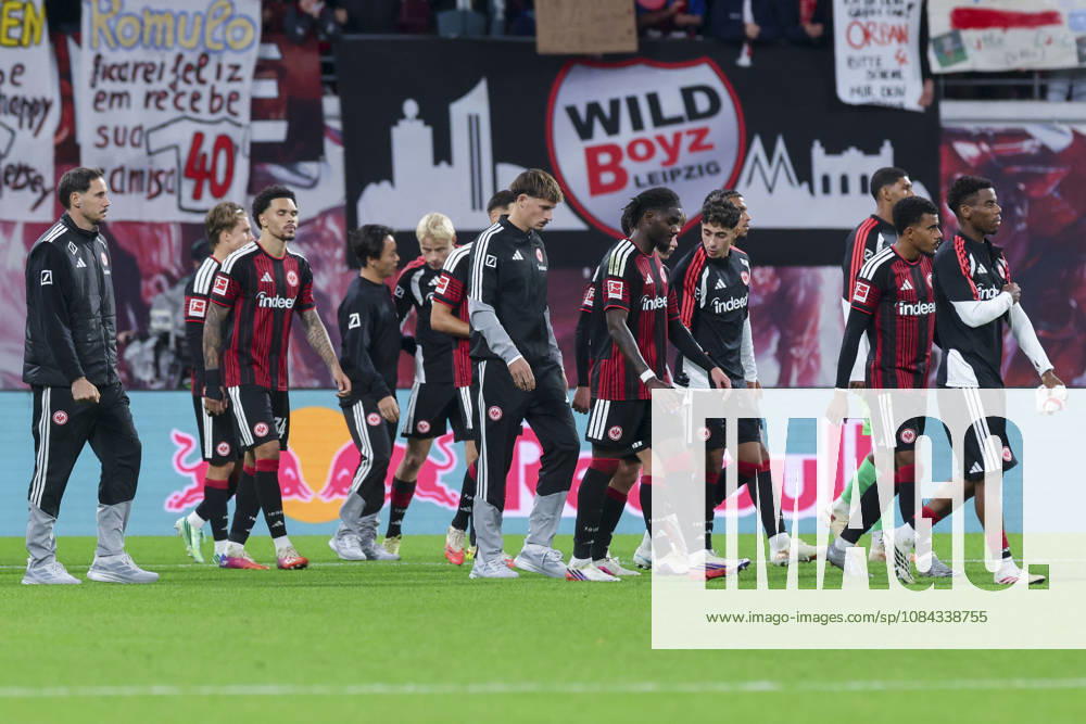 The Eintracht Frankfurt players head into the locker room disappointed during the Bundesliga match between RB Leipzig and Eintracht Frankfurt, Red Bull Arena on October 10, 2026, in Leipzig, Germany. Photo by Marco Steinbrenner, DeFodi Images. The Eintracht Frankfurt players head into the locker room disappointed during the Bundesliga match between RB Leipzig and Eintracht Frankfurt at Red Bull Arena on October 10, 2026 in Leipzig, Germany. Photo by Marco Steinbrenner, DeFodi Images. DFB and DFL regulations prohibit any use of photographs as image sequences and or quasi-video. Photo by Marco Steinbrenner, DeFodi Images.