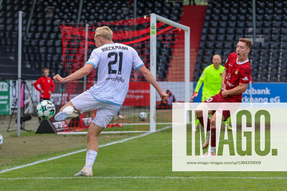 Julian Rieckmann of SV Waldhof Mannheim, 21, taking a shot in the 3. Liga, Matchday 8, SG Sonnenhof Großaspach vs. SV Waldhof Mannheim on October 10, 2026, at the WIRmachenDRUCK Arena in Aspach Großaspach, Germany; Aspach Großaspach, WIRmachenDRUCK Arena, Germany