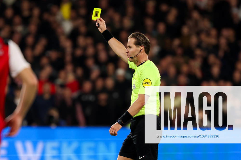 2026-10-10 Feyenoord v AZ Alkmaar - Dutch Eredivisie ROTTERDAM, NETHERLANDS - OCTOBER 10: Referee Danny Makkelie shows the yellow card during the Dutch Eredivisie match between Feyenoord and AZ Alkmaar at Stadion Feijenoord on October 10, 2026 in Rotterdam, Netherlands. Rotterdam Stadion Feijenoord Netherlands Content not available for redistribution in The Netherlands directly or indirectly through any third parties.