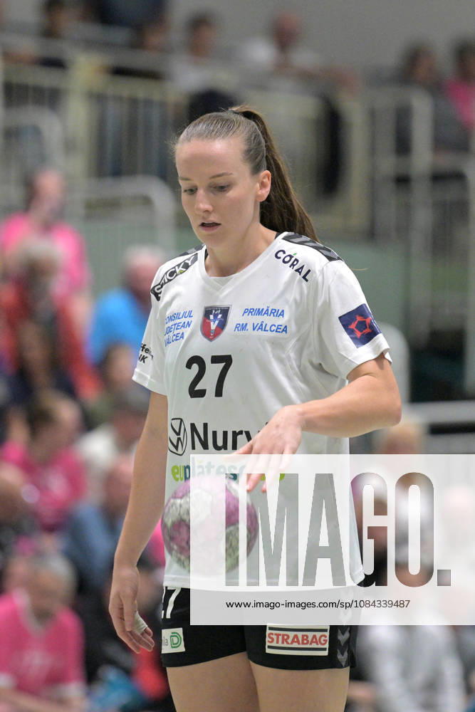 Julia Maidhof, SCM Ramnicu Valcea, 27, during a 7-meter throw in the TusSies Metzingen vs. SCM Ramnicu Valcea match, handball, EHF, Europa League Qualification Second Leg, 2026–2027 season, October 10, 2026, TusSies Metzingen vs. SCM Ramnicu Valcea, Handball, EHF, Europa League Qualification Second Leg, 2026–2027 Season, October 10, 2026, Metzingen