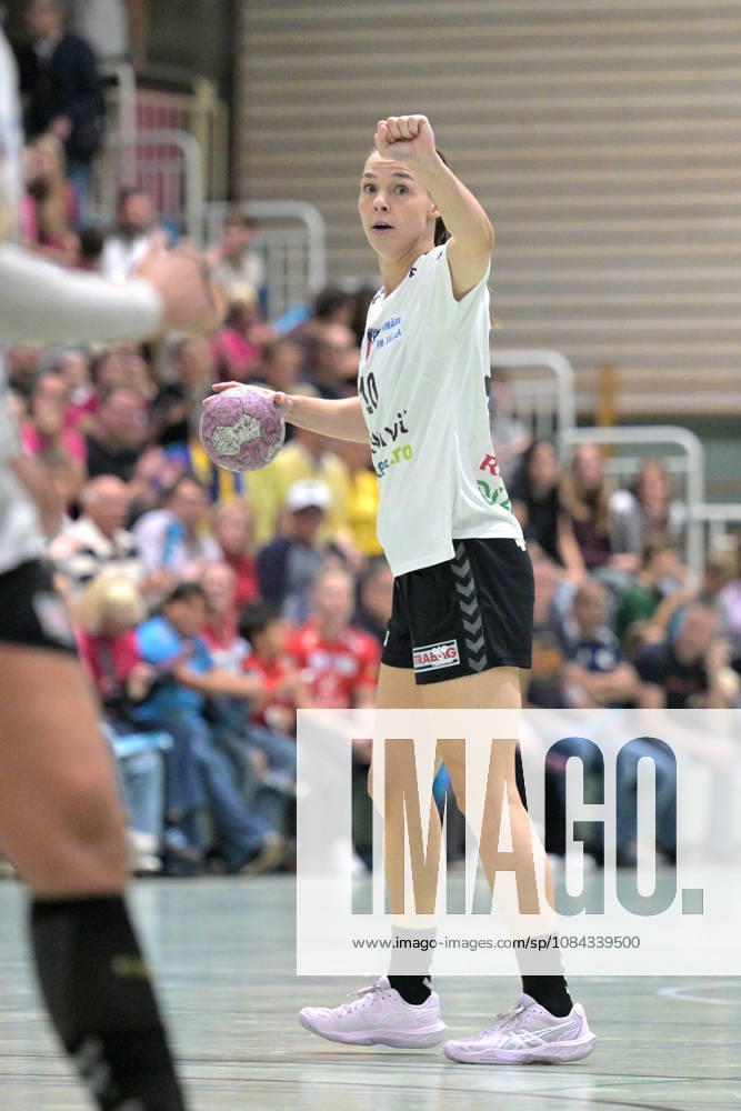 Inger Smits SCM Ramnicu Valcea, 10 on the ball TusSies Metzingen vs. SCM Ramnicu Valcea, Handball, EHF, Europa League Qualification Second Leg, 2026–2027 Season, October 10, 2026, TusSies Metzingen vs. SCM Ramnicu Valcea, Handball, EHF, Europa League Qualification Second Leg, 2026–2027 Season, October 10, 2026, Metzingen