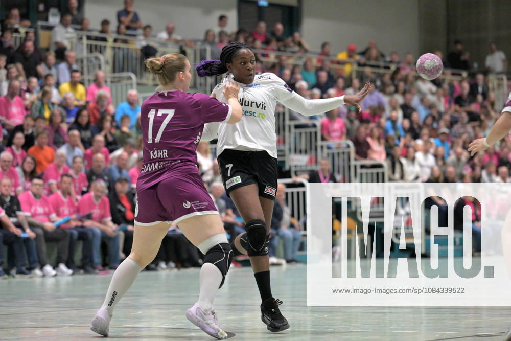 Grace Zaadi Deuna (SCM Ramnicu Valcea), 07 on the ball against Charlotte Kaehr (TusSies Metzingen), 17 TusSies Metzingen vs. SCM Ramnicu Valcea, Handball, EHF, Europa League Qualification Second Leg, 2026–2027 Season, October 10, 2026, TusSies Metzingen vs. SCM Ramnicu Valcea, Handball, EHF, Europa League Qualification Second Leg, 2026–2027 Season, October 10, 2026, Metzingen