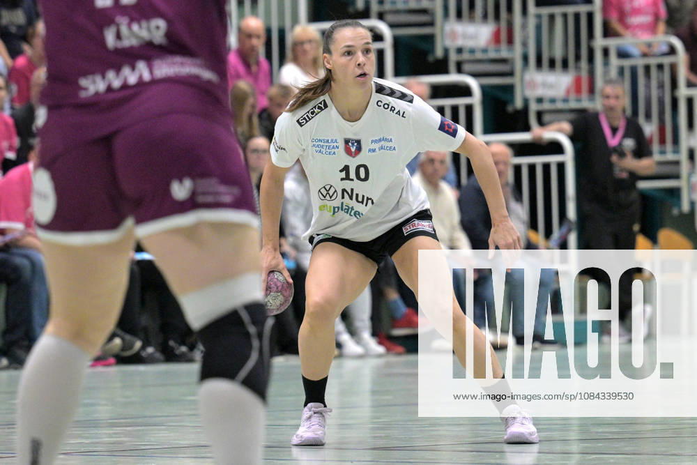 Inger Smits SCM Ramnicu Valcea, 10 on the ball TusSies Metzingen vs. SCM Ramnicu Valcea, Handball, EHF, Europa League Qualification Second Leg, 2026–2027 Season, October 10, 2026, TusSies Metzingen vs. SCM Ramnicu Valcea, Handball, EHF, Europa League Qualification Second Leg, 2026–2027 Season, October 10, 2026, Metzingen
