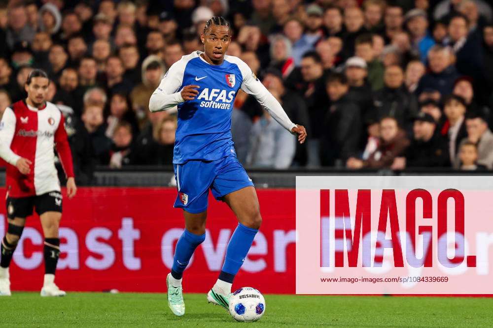 2026-10-10 Feyenoord v AZ Alkmaar - Dutch Eredivisie ROTTERDAM, NETHERLANDS - OCTOBER 10: Calvin Stengs of AZ Alkmaar in action during the Dutch Eredivisie match between Feyenoord and AZ Alkmaar at Stadion Feijenoord on October 10, 2026 in Rotterdam, Netherlands. Rotterdam Stadion Feijenoord Netherlands Content not available for redistribution in The Netherlands directly or indirectly through any third parties.