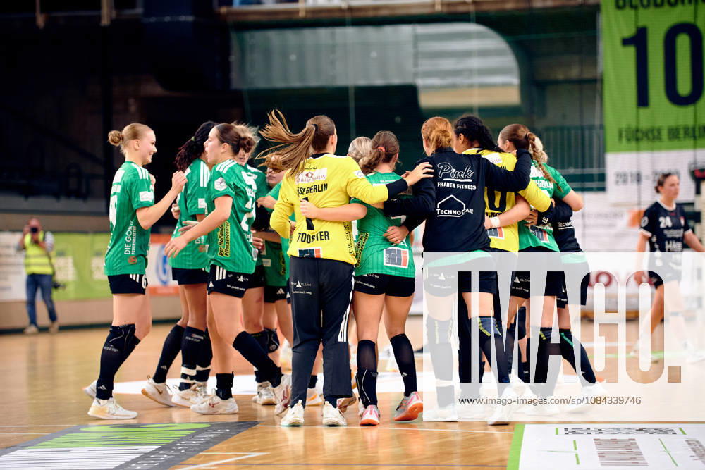 Fuechse Berlin celebrate a draw, GER, Women s Handball Bundesliga 2, Fuechse Berlin vs. SG Nürtingen-Zizishausen, 2026–27 season, Matchday 5, October 10, 2026, GER, Women’s Handball Bundesliga 2, Füchse Berlin vs. SG Nürtingen-Zizishausen, 2026–27 season, Matchday 5, October 10, 2026, Berlin