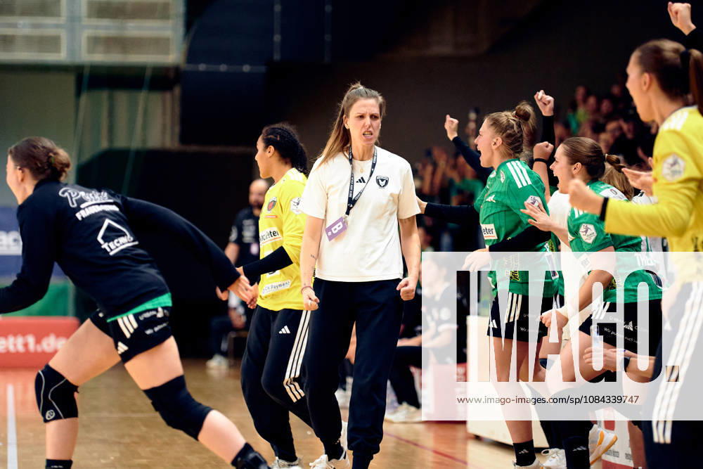 Fuechse Berlin Celebrate a Tie, SUSANN MUELLER, Fuechse Berlin Coach, GER, Women s Handball Bundesliga 2, Fuechse Berlin vs. SG Nürtingen-Zizishausen, 2026–27 Season, Matchday 5, October 10, 2026, GER, Women’s Handball Bundesliga 2, Fuechse Berlin vs. SG Nürtingen-Zizishausen, 2026–27 season, Matchday 5, October 10, 2026, Berlin
