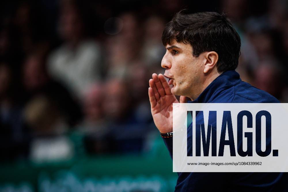 Pedro Calles, head coach of Alba Berlin, on the sidelines; emotions; gestures; body language; facial expressions; cutout image: Vet Concept Gladiators Trier vs. Alba Berlin, basketball, easyCredit BBL, Matchday 5, 2026–2027 season, October 10, 2026, Vet Concept Gladiators Trier vs. Alba Berlin, basketball, easyCredit BBL, Matchday 5, 2026–2027 season