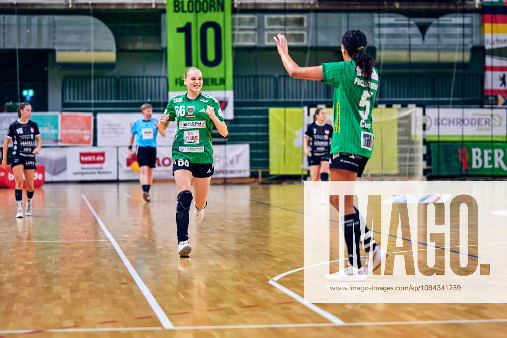 ALISSA KATARINA WERLE, Fuechse Berlin, 66, celebrates, NAOMI CONZE, Fuechse Berlin, 05, GER, Women s Handball Bundesliga, Fuechse Berlin vs. SG Nürtingen-Zizishausen, 2026–27 season, Matchday 5, October 10, 2026, GER, Women’s Handball Bundesliga 2, Fuechse Berlin vs. SG Nürtingen-Zizishausen, 2026–27 season, Matchday 5, October 10, 2026, Berlin
