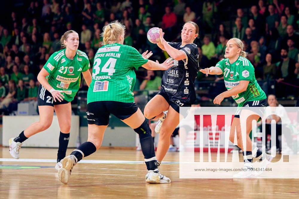 Lisa Fuchs, SG Nürtingen-Zizishausen, 24; JONNA SCHAUBE, Füchse Berlin, 34; ANOUK NIEUWENWEG, Füchse Berlin, 47; NOMI IN DE BRAEKT, Füchse Berlin, 27, GER, Women’s Handball Bundesliga 2, Fuechse Berlin vs. SG Nuertingen Zizishausen, 2026–27 season, Matchday 5, October 10, 2026, GER, Women’s Handball Bundesliga 2, Fuechse Berlin vs. SG Nürtingen-Zizishausen, 2026–27 season, Matchday 5, October 10, 2026, Berlin