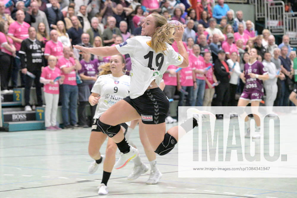Zoe Sprenger of SCM Ramnicu Valcea, 19, taking a shot during TusSies Metzingen vs. SCM Ramnicu Valcea, Handball, EHF, Europa League Qualification Second Leg, 2026–2027 Season, October 10, 2026, TusSies Metzingen vs. SCM Ramnicu Valcea, Handball, EHF, European League Qualification Second Leg, 2026–2027 Season, October 10, 2026, Metzingen