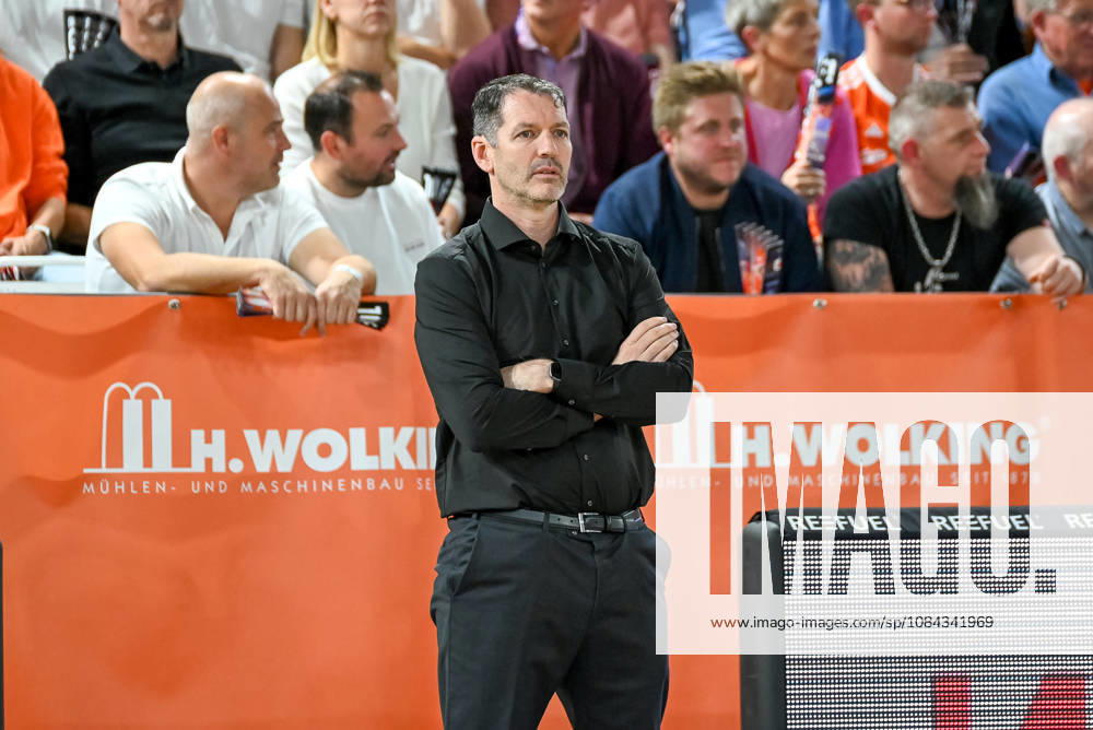 Ty Harrelson of ratiopharm Ulm, coach looking out onto the court during the RASTA Vechta vs. ratiopharm Ulm game, easyCredit Basketball Bundesliga, Matchday 5, 2026–2027 season, October 10, 2026, RASTA Vechta vs. ratiopharm Ulm, easyCredit Basketball Bundesliga, Matchday 5, 2026–2027 season, October 10, 2026, Vechta