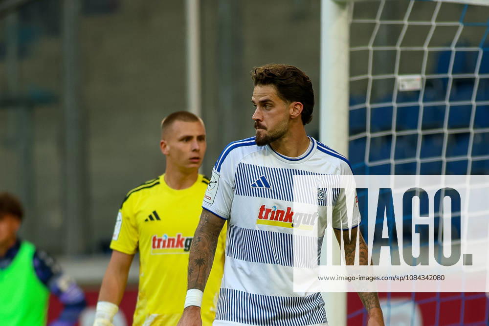 Germany, Soccer, Men s, 3rd Division, 2026–2027 Season, MSV Duisburg vs. TSG Hoffenheim II; Maximilian Braune (MSV) and Lex Tyger Lobinger (MSV) are watching