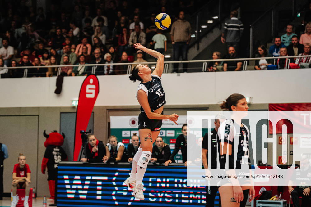 Pictured: Maia Dvoracek, 15, of Dresdner SC serving on October 10, 2026; Dresdner SC vs. Allianz MTV Stuttgart; DEKRA 1 Bundesliga Women; Volleyball; Germany; Dresden; Cyberport Arena