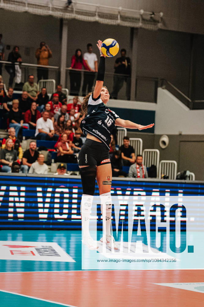Pictured: Morgan Geddes, 16, Dresdner SC, serving on October 10, 2026; Dresdner SC vs. Allianz MTV Stuttgart; DEKRA 1 Bundesliga Women; Volleyball; Germany; Dresden; Cyberport Arena