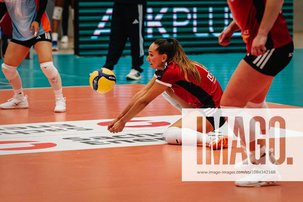 Pictured: Allianz MTV Stuttgart receiving the ball on October 10, 2026, Dresdner SC vs. Allianz MTV Stuttgart, DEKRA 1 Bundesliga Women, Volleyball, Germany, Dresden, Cyberport Arena