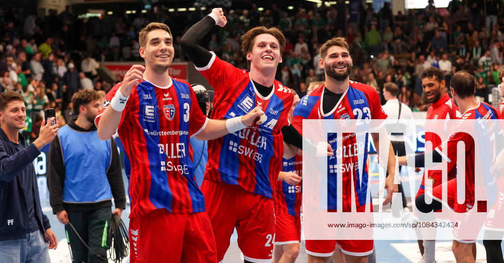 Germany, Göppingen, Opel HBL Bundesliga Handball, FRISCH AUF Göppingen vs. SG BBM Bietigheim, Bietigheim celebrates, from left: Nikola Vlahovic (BBM), Maxim Orlov (BBM), Marcus Norrbrink (BBM)