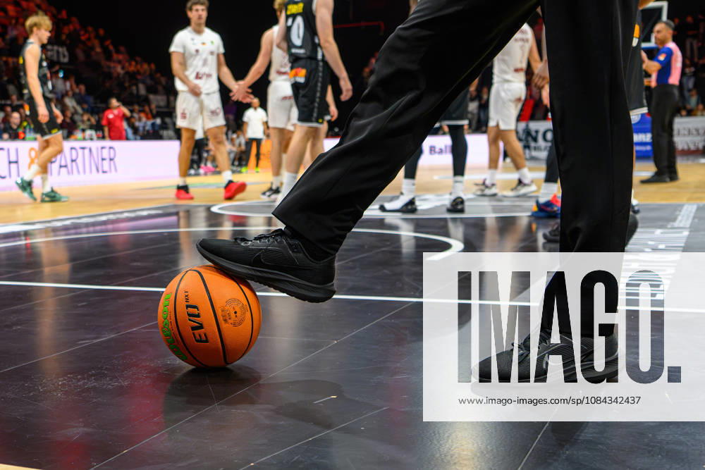 Basketball Season 2026–2027 2nd Bundesliga Pro A Matchday 4 Nuremberg Falcons Basketball Club NBC Kreisbau Kirchheim Knights AlSch Feature Impression Symbolic Image Symbolic Photo Basketball Game Ball