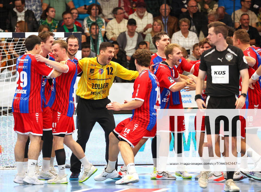 Germany, Göppingen, Opel HBL Bundesliga Handball, FRISCH AUF Göppingen vs. SG BBM Bietigheim, Martin Tomovski (BBM) celebrates