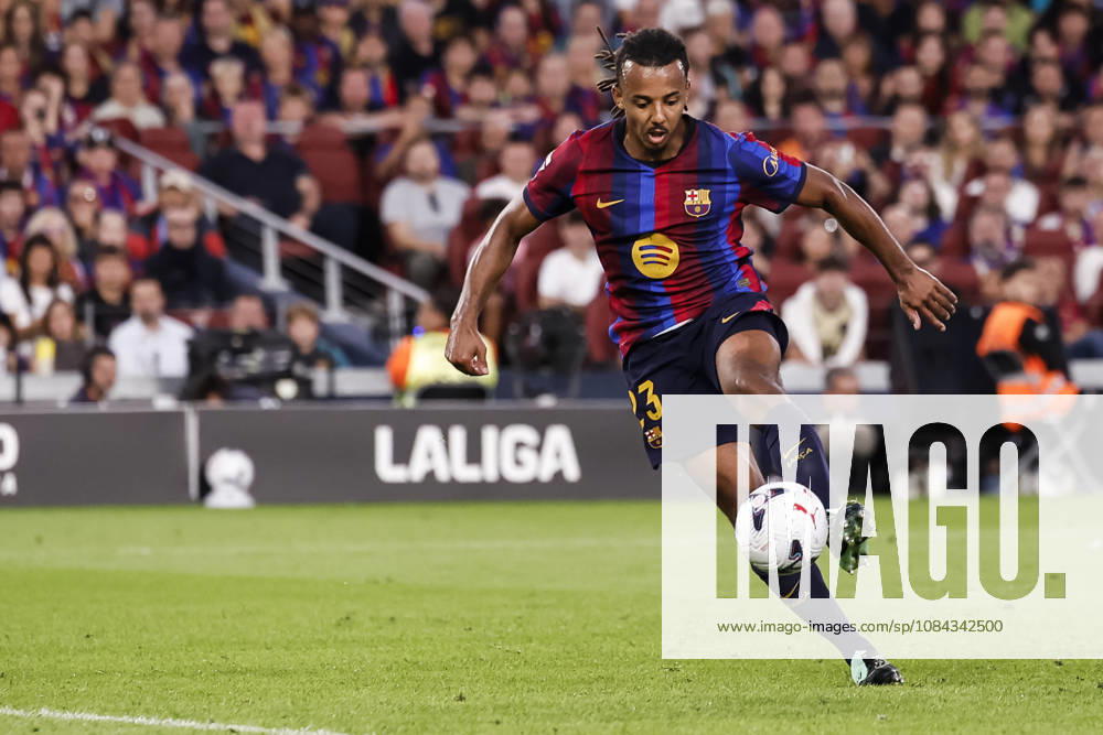 Jules Kounde of FC Barcelona, Barca in action during the Spanish league, LaLiga EA Sports, football match played between FC Barcelona and Getafe CF at Spotify Camp Nou stadium on October 10, 2026 in Barcelona, Spain. FC Barcelona V Getafe CF - LaLiga EA Sports - ZUMAa181 20261010_zaa_a181_119