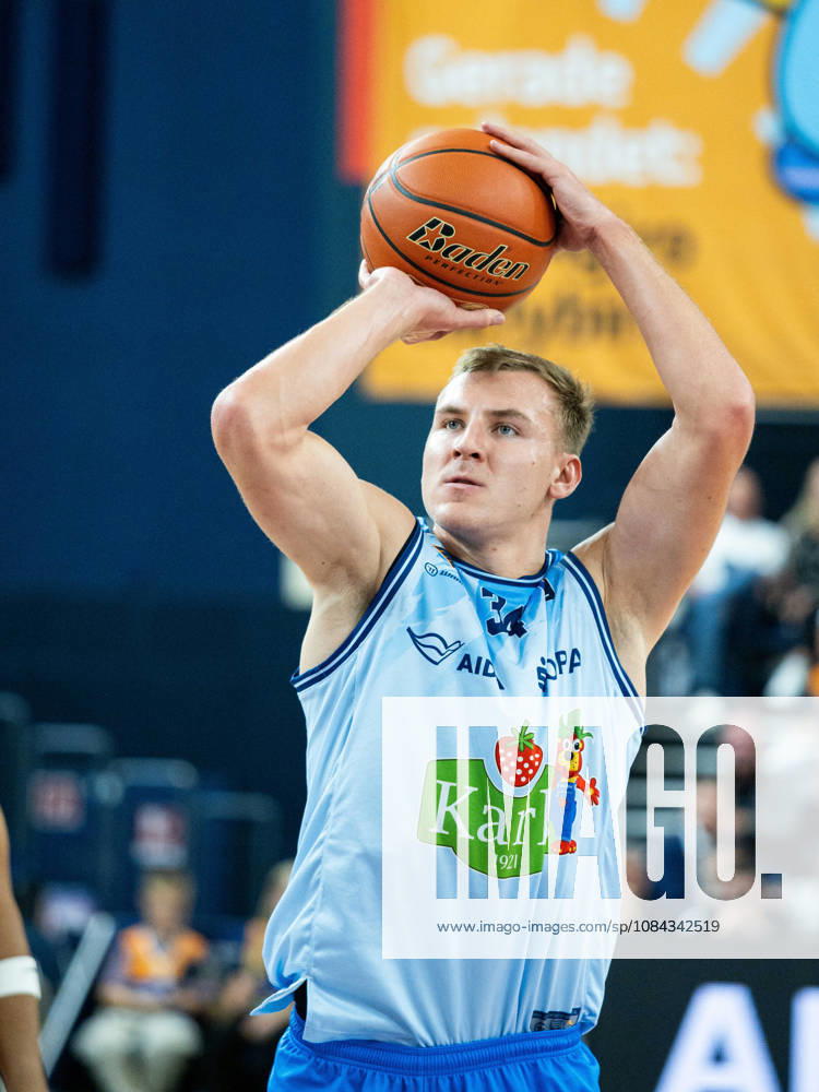 34 Artur Konontsuk of the Rostock Seawolves shoots a free throw. Rostock Seawolves vs. Fitness First Würzburg Baskets, Stadthalle Rostock, easyCredit Basketball Bundesliga, Matchday 5, October 10, 2026 Rostock Seawolves vs. Fitness First Würzburg Baskets, Stadthalle Rostock, easyCredit Basketball Bundesliga, Matchday 5, Seawolves, Würzburg Baskets, Basketball October 10, 2026 Rostock