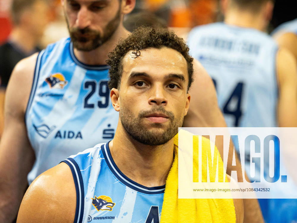 04 Elias Baggette of the Rostock Seawolves during a timeout in the Rostock Seawolves vs. Fitness First Würzburg Baskets game, Stadthalle Rostock, easyCredit Basketball Bundesliga, Matchday 5, October 10, 2026: Rostock Seawolves vs. Fitness First Würzburg Baskets, Stadthalle Rostock, easyCredit Basketball Bundesliga, Matchday 5, Seawolves, Würzburg Baskets, Basketball, October 10, 2026, Rostock