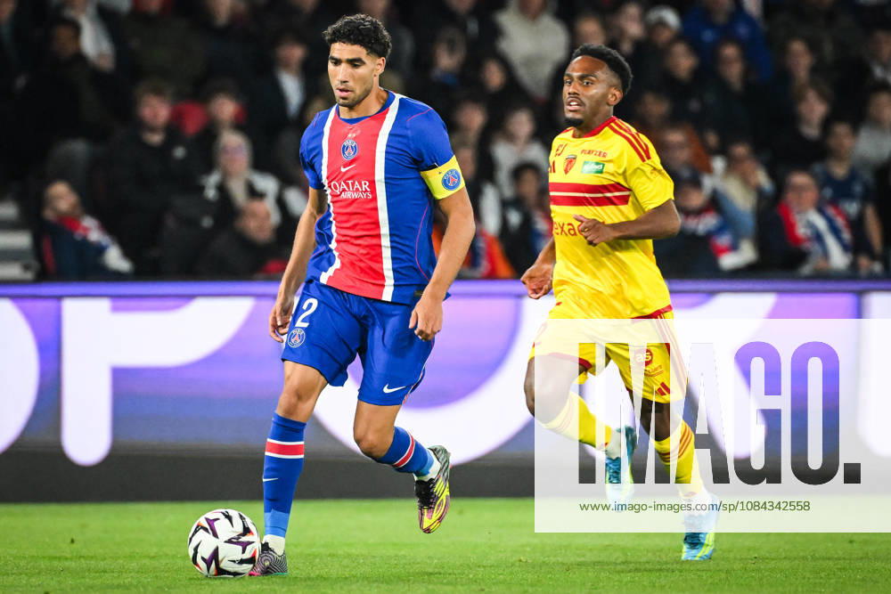 Achraf HAKIMI of PSG and Lucas CALODAT of Le Mans during the Ligue 1 match between Paris Saint-Germain (PSG) and Le Mans FC at Parc des Princes Stadium on October 10, 2026 in Paris, France. Paris Saint-Germain V Le Mans FC - Ligue 1 - ZUMAm308 20261010_zsp_m308_002