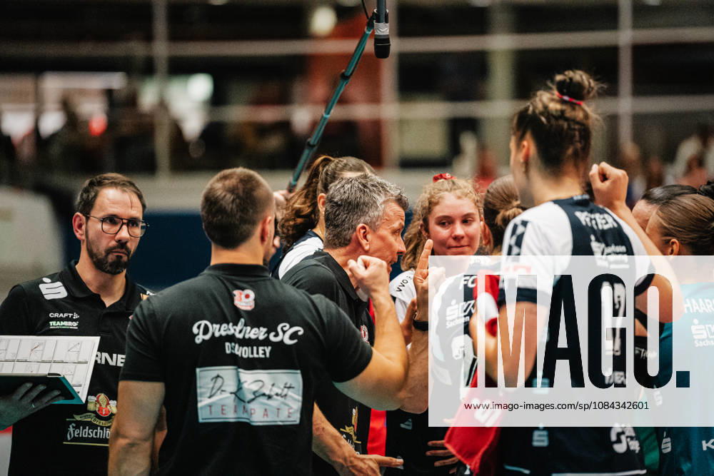 Pictured: Coach Alexander Waibl, Dresdner SC 10 10 2026, Dresdner SC Allianz MTV Stuttgart, DEKRA 1 Bundesliga Women, Volleyball, Germany, Dresden, Cyberport Arena