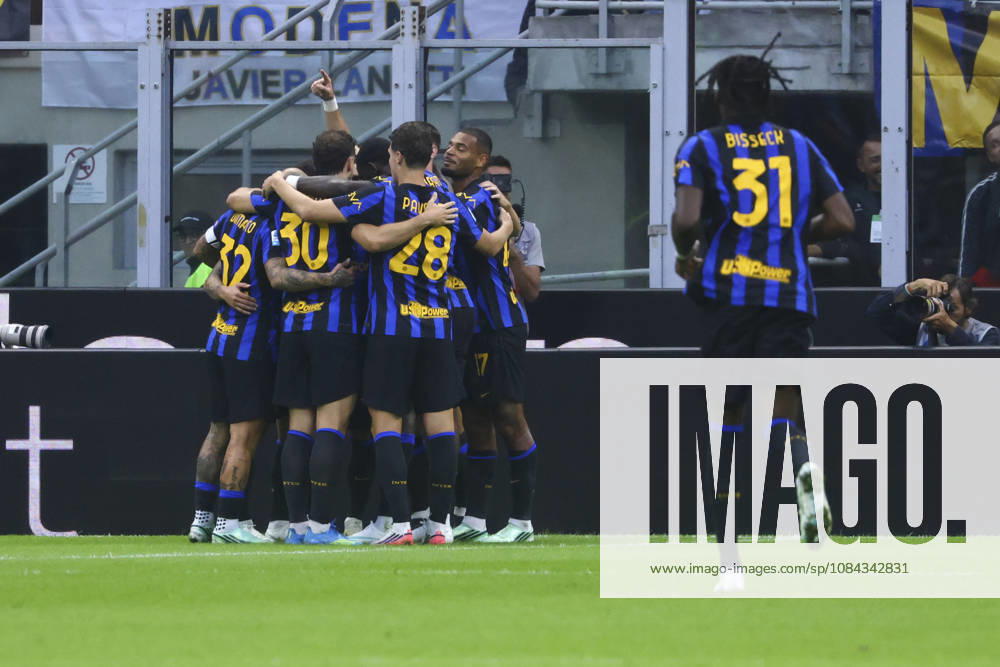 FC Internazionale v Parma Calcio - Serie A 2026 27 Hakan Calhanoglu celebrates a goal during the Serie A match between FC Internazionale and Parma Calcio at Giuseppe Meazza in Milano, Italy, on October 10, 2026. Milano Milano Italy