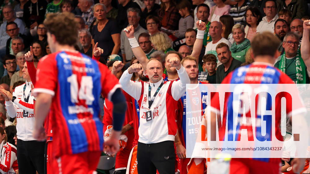 Germany, Göppingen, Opel HBL Bundesliga handball, FRISCH AUF Göppingen vs. SG BBM Bietigheim, celebration, BBM coach Hartmut Mayerhoffer