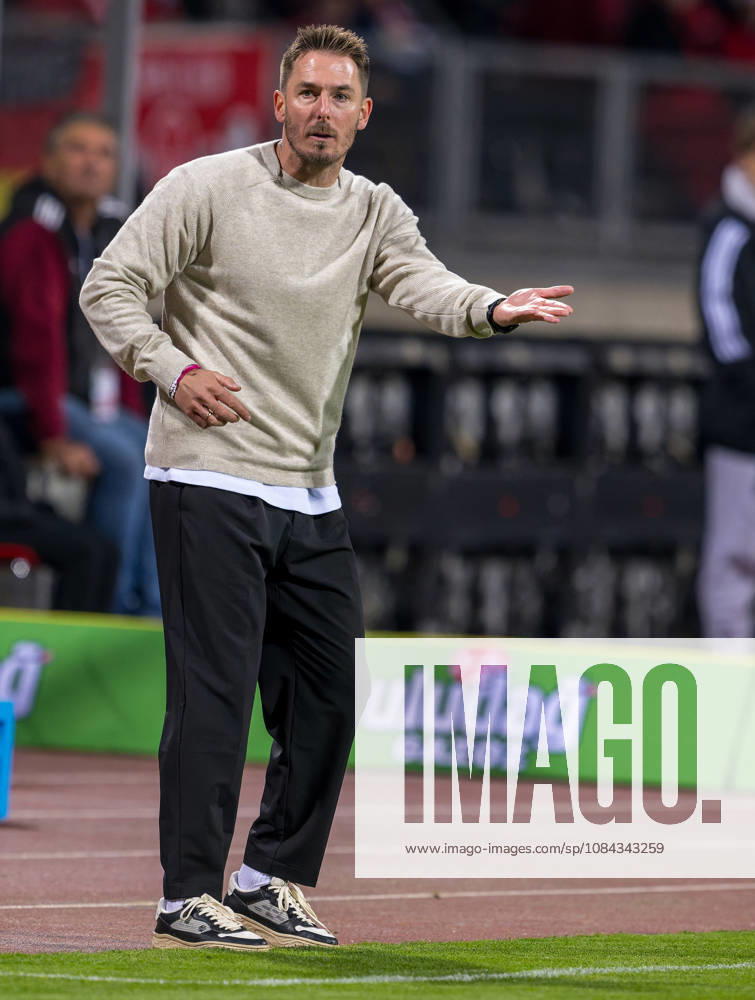 Soccer Season 2026–2027, Matchday 2, Bundesliga, Matchday 7: 1. FC Nürnberg (FCN) vs. VfL Wolfsburg (WOB), Wolves. Sports photo by Zink . DFL regulations prohibit any use of photographs as image sequences and or quasi-video; for editorial use only. Tobias Strobl, Coach of VfL Wolfsburg