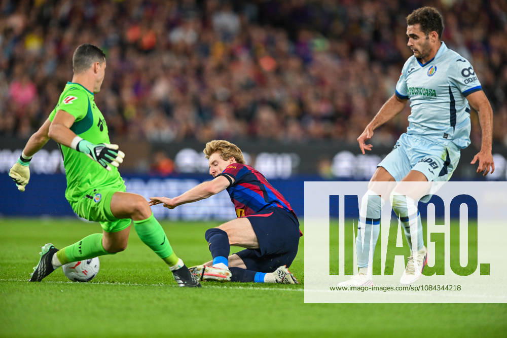 FC Barcelona, Barca v GETAFE CF SPOTIFY CAMP NOU. BARCELONA October 10,2026 FC BARCELONA vs GETAFE CF OCTOBER 10 ,2026 Anthony Gordon (17) of FC Barcelona vies with Andres Garcia (21) of Getafe CF and David Soria (13) goalkeeper of Getafe CF during the match between FC Barcelona and Getafe CF corresponding to the eighth day of La Liga EA Sports at at Spotify Camp Nou in Barcelona, Spain. Barcelona ESP