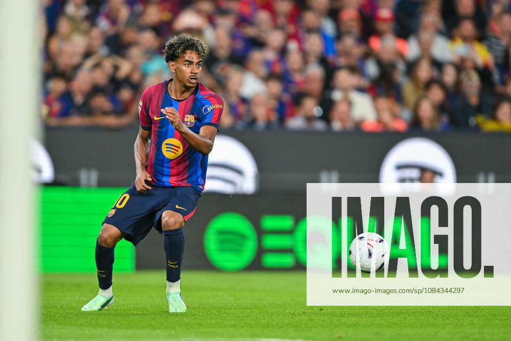 FC Barcelona, Barca v GETAFE CF SPOTIFY CAMP NOU. BARCELONA October 10,2026 FC BARCELONA vs GETAFE CF OCTOBER 10 ,2026 Lamine Yamal (10) of FC Barcelona during the match between FC Barcelona and Getafe CF corresponding to the eighth day of La Liga EA Sports at at Spotify Camp Nou in Barcelona, Spain. Barcelona ESP