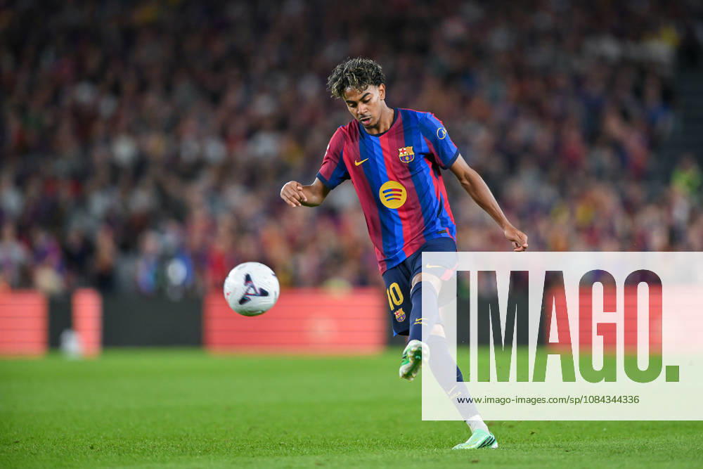 FC Barcelona, Barca v GETAFE CF SPOTIFY CAMP NOU. BARCELONA October 10,2026 FC BARCELONA vs GETAFE CF OCTOBER 10 ,2026 Lamine Yamal (10) of FC Barcelona during the match between FC Barcelona and Getafe CF corresponding to the eighth day of La Liga EA Sports at at Spotify Camp Nou in Barcelona, Spain. Barcelona ESP