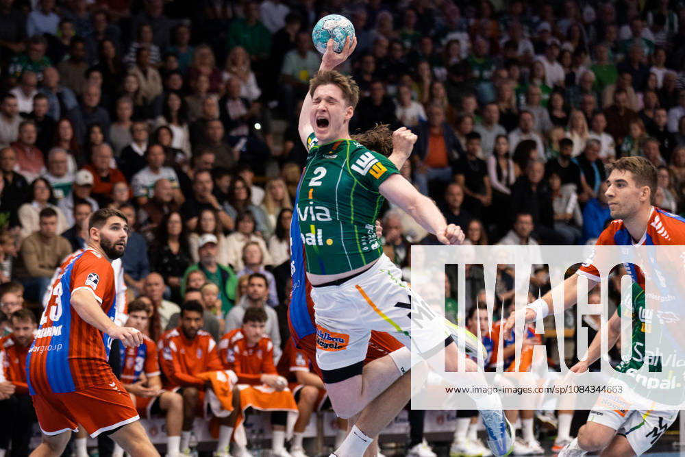 Oskar NEUDECK, FRISCH AUF Goeppingen, 02, scores a goal, play, shot on goal GER, FRISCH AUF Goeppingen vs. SG BBM Bietigheim, Handball, Bundesliga, OPEL HBL, Matchday 8, 2026–2027 season, October 10, 2026, GER, FRISCH AUF Goeppingen vs. SG BBM Bietigheim, Handball, Bundesliga, OPEL HBL, Matchday 8, 2026–2027 season, October 10, 2026, Goeppingen