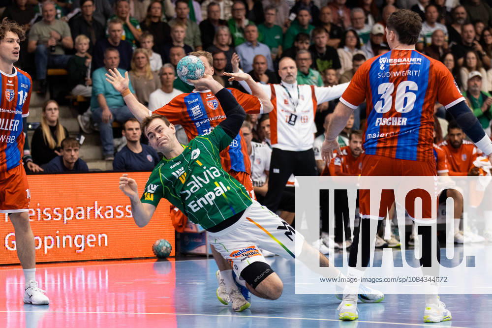 Max BENEKE, FRISCH AUF Goeppingen, scores a goal on the 9th, play, shot on goal, GER, FRISCH AUF Goeppingen vs. SG BBM Bietigheim, Handball, Bundesliga, OPEL HBL, Matchday 8, 2026–2027 season, October 10, 2026, GER, FRISCH AUF Goeppingen vs. SG BBM Bietigheim, Handball, Bundesliga, OPEL HBL, Matchday 8, 2026–2027 season, October 10, 2026, Göppingen