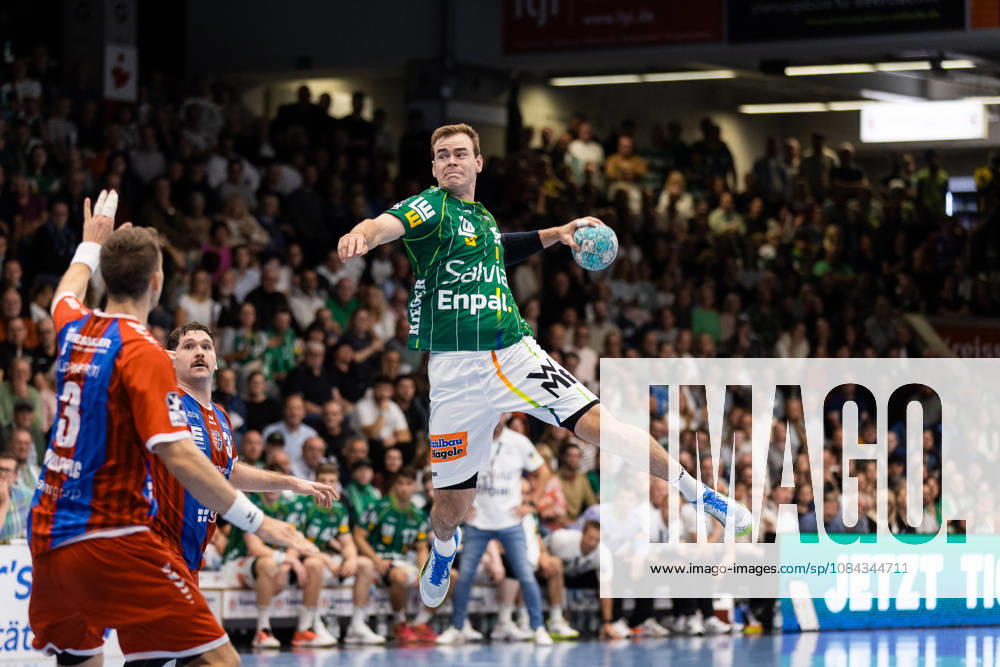 Max BENEKE, FRISCH AUF Goeppingen, No. 09, scores a goal, play, shot on goal, GER, FRISCH AUF Goeppingen vs. SG BBM Bietigheim, Handball, Bundesliga, OPEL HBL, Matchday 8, 2026–2027 season, October 10, 2026, GER, FRISCH AUF Goeppingen vs. SG BBM Bietigheim, Handball, Bundesliga, OPEL HBL, Matchday 8, 2026–2027 season, October 10, 2026, Göppingen
