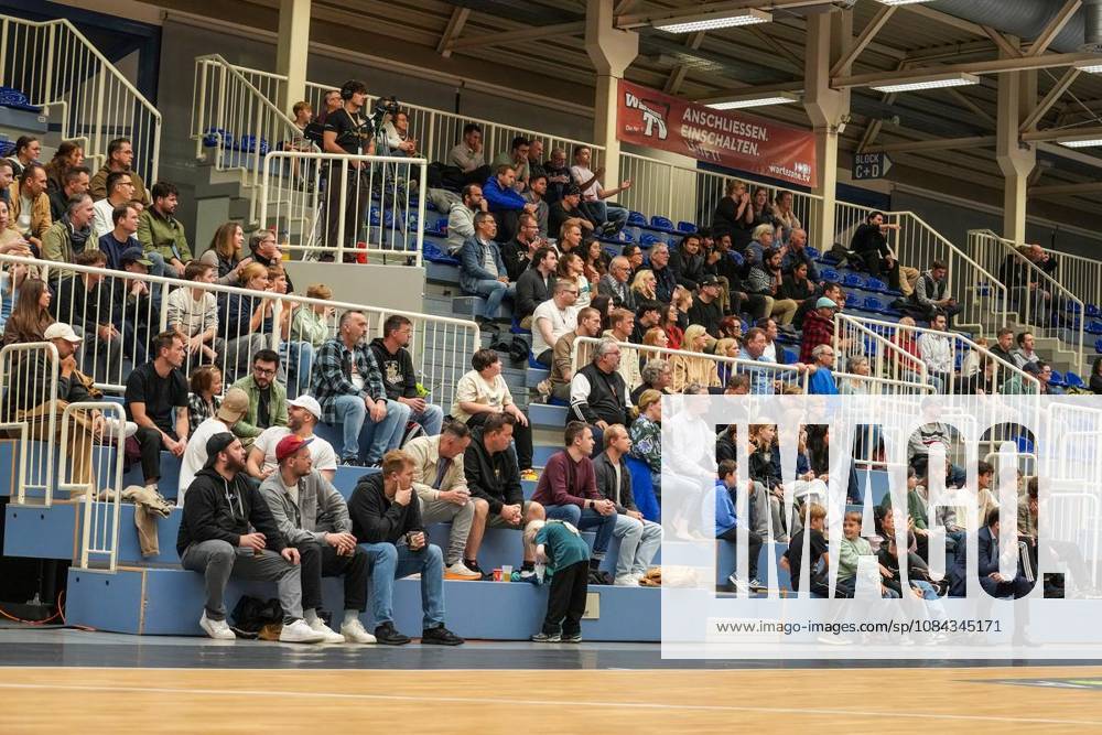Basketball in Essen ** ** **The 2nd Bundesliga ProA game on October 10, 2026, ETB Miners vs. PS Karlsruhe LIONS, ended at the Sporthalle Am Hallo, Ernestinenstraße 57, with X X Michael Gohl FUNKE Photo ServicesSports Germany North Rhine-Westphalia Essen Copyright MichaelxGohl