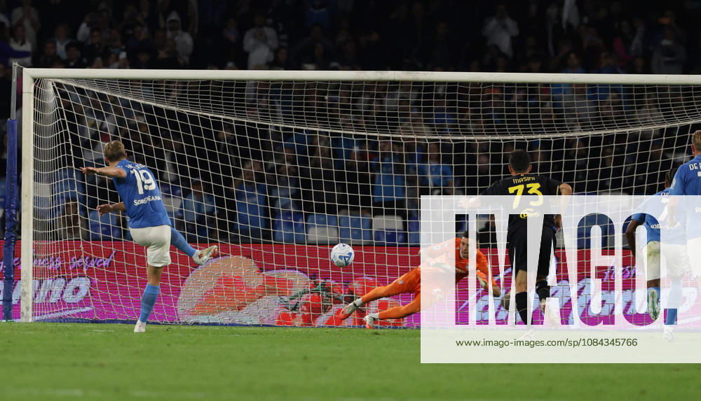 Rasmus Hojlund of SSC Napoli -Lorenzo Palmisani of FC Frosinone during the 2026 27 Serie A match between SSC Napoli and FC Frosinone, played on October 10, 2026, at the Stadio Diego Armando Maradona in Naples Serie A Football Match †2026 27 Season: Napoli Vs. Frosinone - ZUMAs236 20261010_aap_s236_028