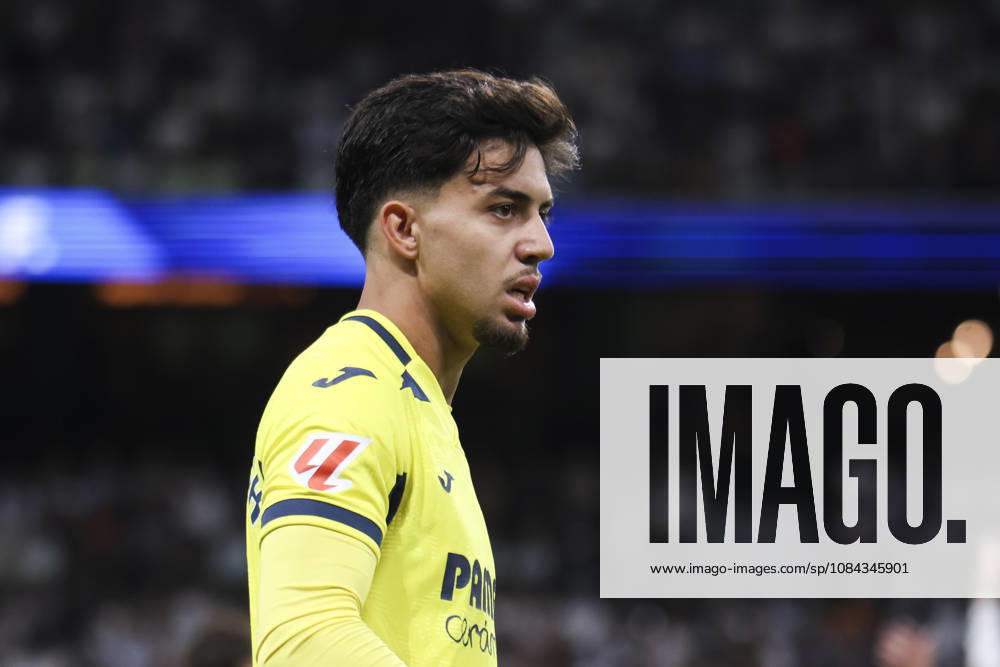 Real Madrid vs. Villarreal, La Liga EA Sports 2026, October 10, 2026, Santiago Bernabéu Stadium, Madrid, Spain Ilias Akhomach of Villarreal during the La Liga EA Sports match between Real Madrid and Villarreal at Santiago Bernabéu Stadium on October 10, 2026, in Madrid, Spain Madrid Santiago Bernabéu Stadium Madrid Spain