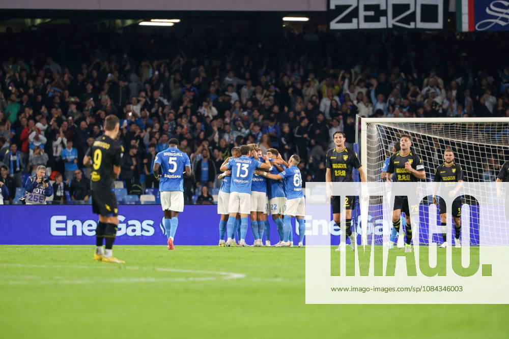 Goal the Kevi De Bruyne of SSC Napoli during the 2026 27 Serie A match between SSC Napoli and FC Frosinone, played on October 10, 2026, at the Stadio Diego Armando Maradona in Naples Napoli ITALIA - ZUMAs236 20261010_aap_s236_058