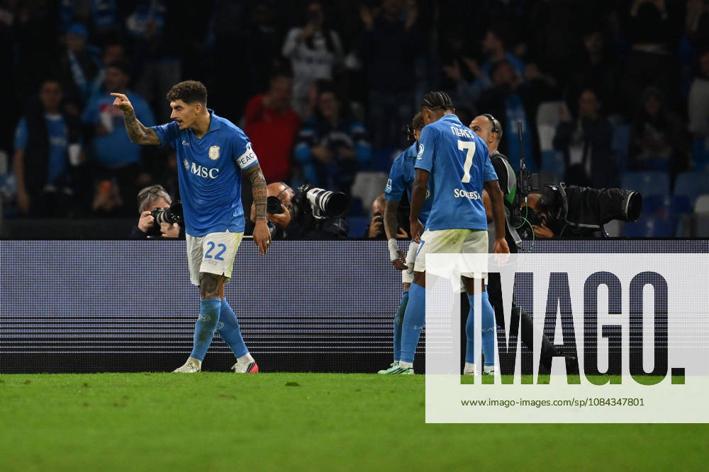 IPA89518467 - Noa Lang of S.S.C. Napoli celebrates after scoring the goal that made the score 2-0 during Matchday 6 of the Serie A Championship between S.S.C. Napoli and Frosinone Calcio at the Diego Armando Maradona Stadium on October 10, 2026, in Naples, Italy.